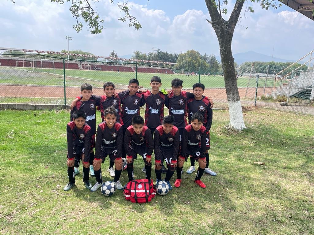 Equipo infantil de fútbol